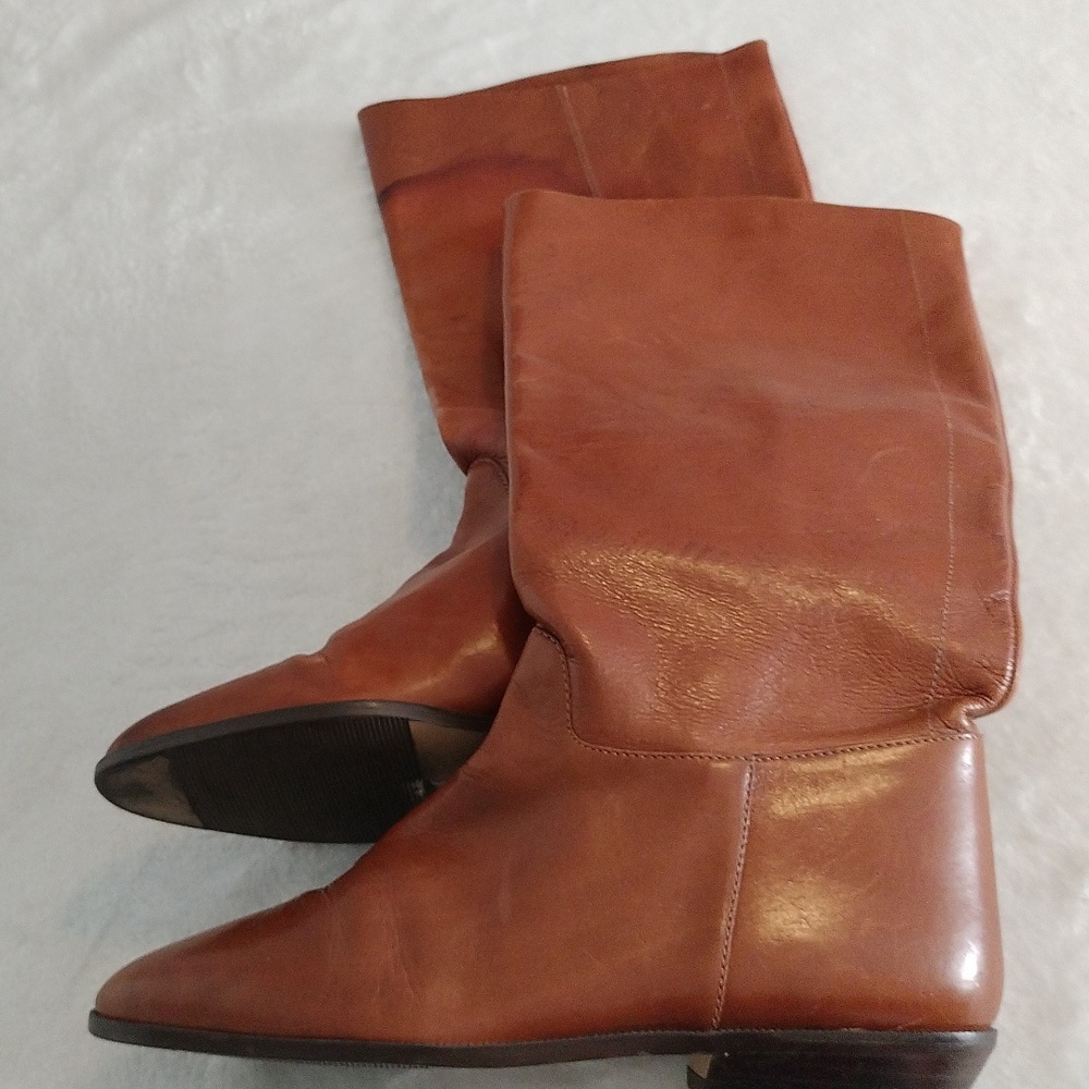 9 West women's knee high leather boots size 7.